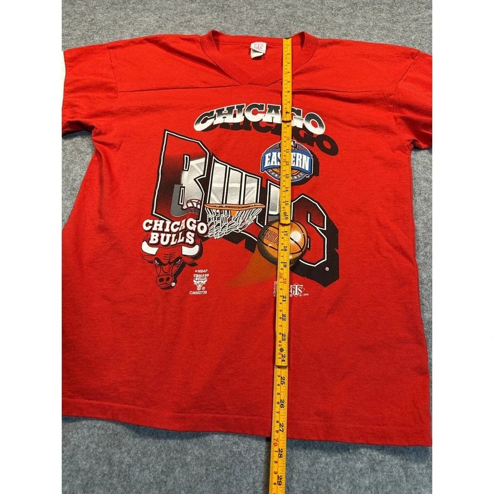 GTS Chicago Bulls NBA Graphic T-Shirt Large Red Vintage 90s Eastern Conference